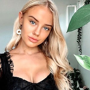 Elly Sharp