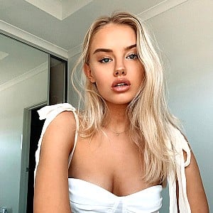 Elly Sharp