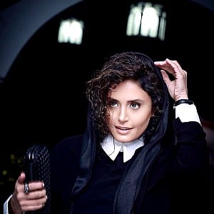 Elnaz Shakerdoost