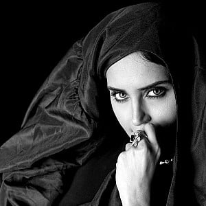 Elnaz Shakerdoost