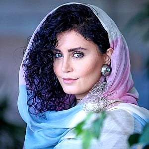 Elnaz Shakerdoost