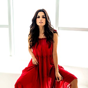 Emanuelle Araujo