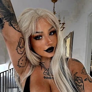 Emilia Jolie