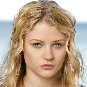 Emilie De Ravin
