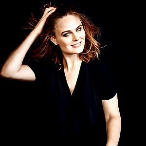 Emily Deschanel
