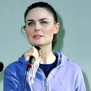 Emily Deschanel