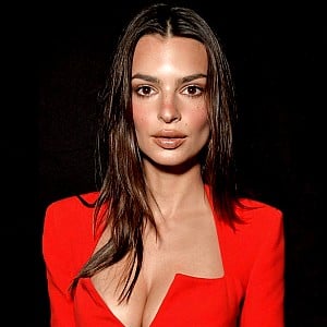 Emily Ratajkowski