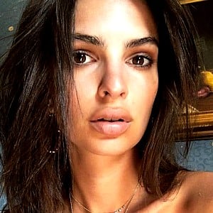 Emily Ratajkowski