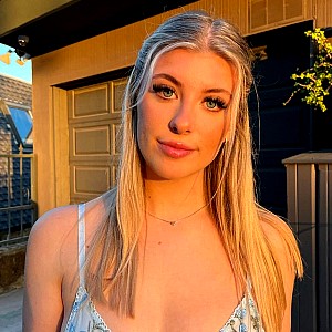 Emily Ross (Instagram)