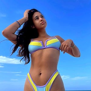 Emily Tosta