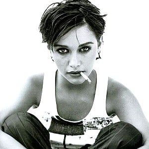 Emma De Caunes