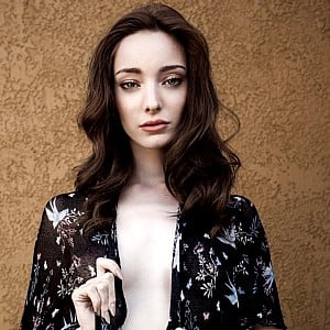 Emma Dumont