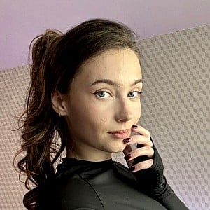 Emma May (Onlyfans)