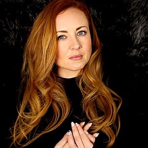 Emma WhispersRed