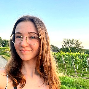 Emmi Hill