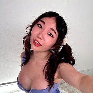 Emmi Xi