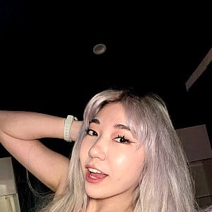 Emmi Xi