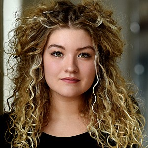 Emmy Stonelake