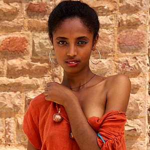 Emuye