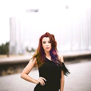 Erika Lewis (Singer)