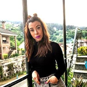 Erika Lewis (Singer)