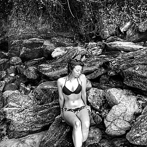 Erika Lewis (Singer)
