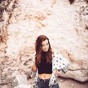 Erika Lewis (Singer)