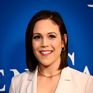 Erin Krakow