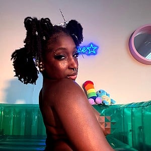 Esha Mae