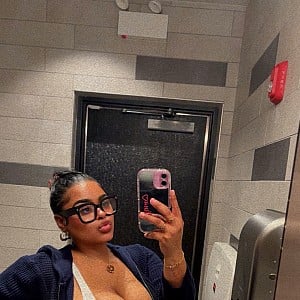 Eshia Adams