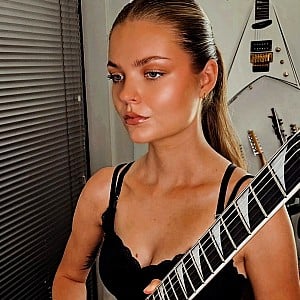 Esmee Van Sinderen