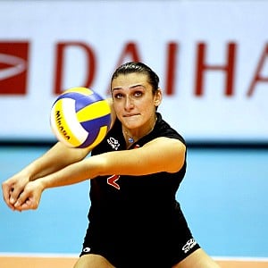 Esra Gumus