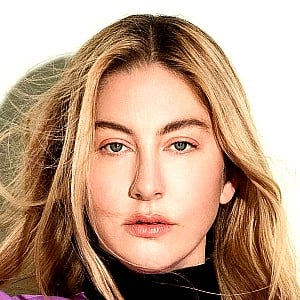 Este Haim