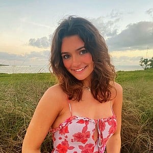 Eva Carlton