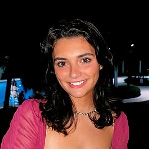 Eva Carlton