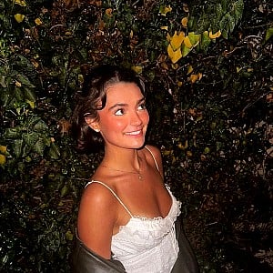 Eva Carlton