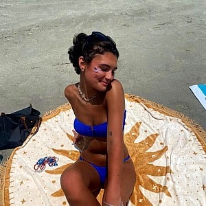 Eva Carlton