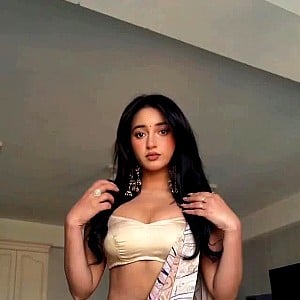 Eva Giri
