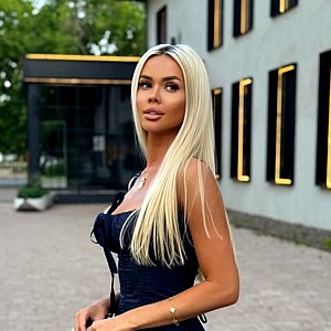 Eva Mandrik