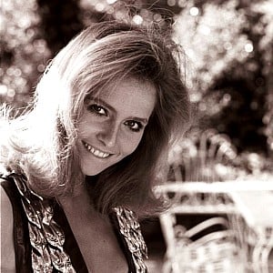 Eva Renzi