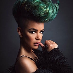 Eva Simons