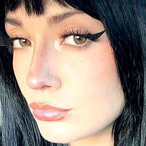 Eve Cozay