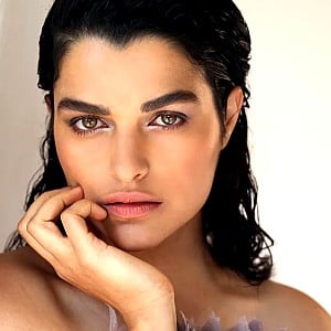 Eve Harlow