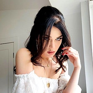 Evelyn Claire