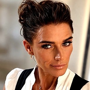 Evi C.