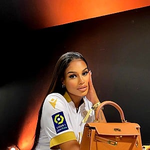 Fanny Neguesha