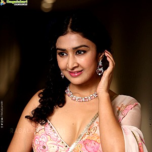 Farnaz Shetty