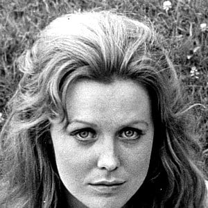 Fiona Lewis