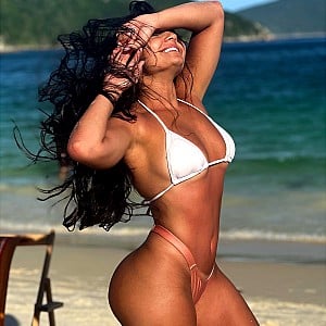 Flavia Oliveira