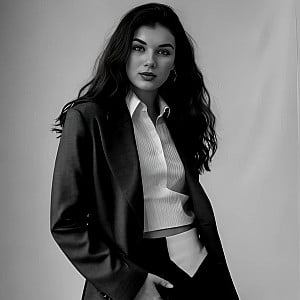 Flora Dobb